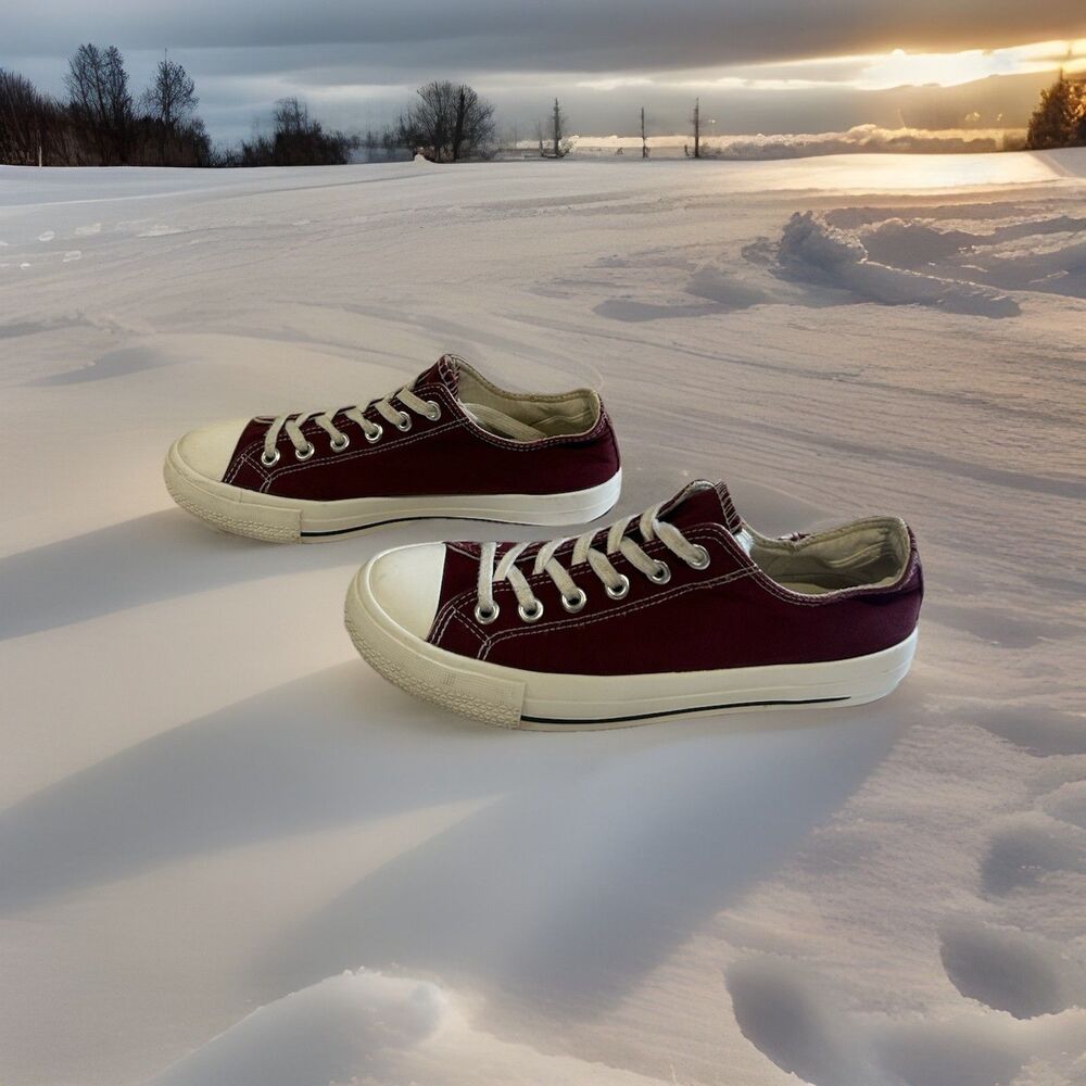 Vina Burgundy Canvas Low Top Sneakers Women’s Size 7.5 Casual Lace Up Shoes